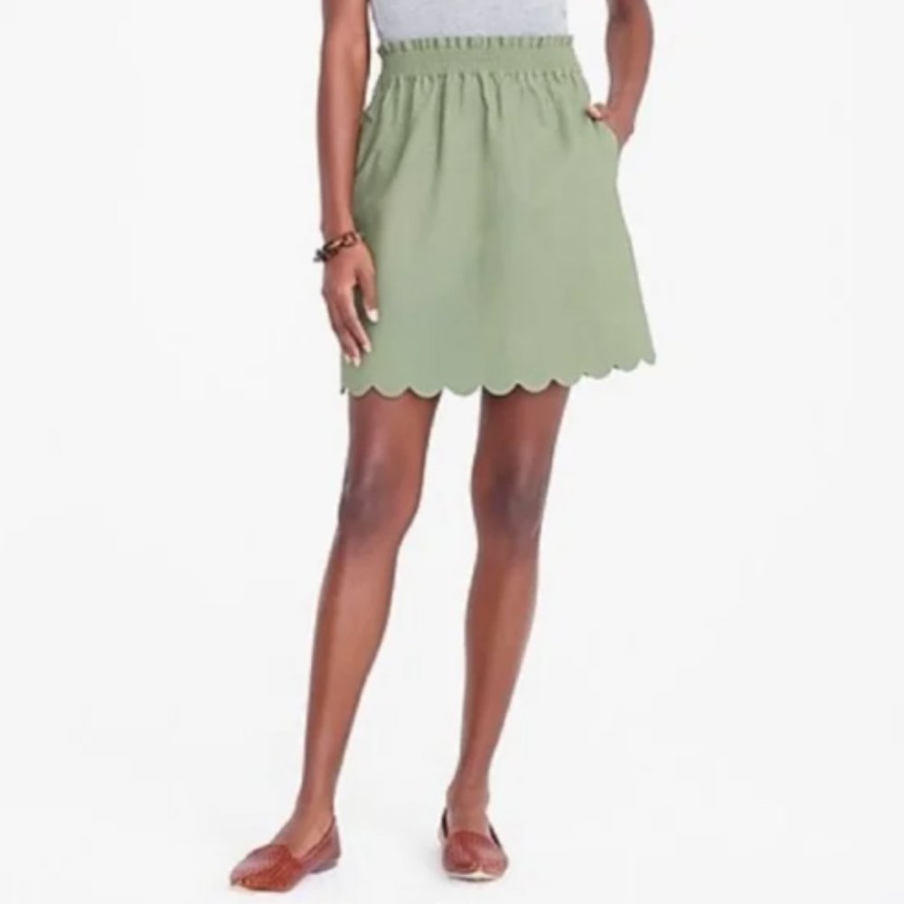 J Crew || green scalloped trim sidewalk skirt
